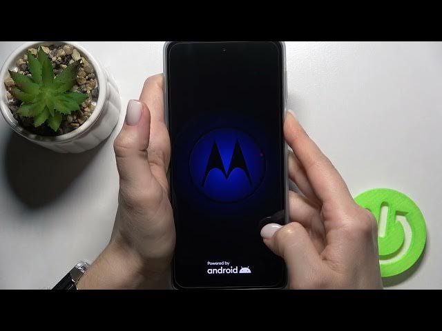 Video thumbnail for Power On MOTOROLA Edge 20 Pro - Switch On Smartphone