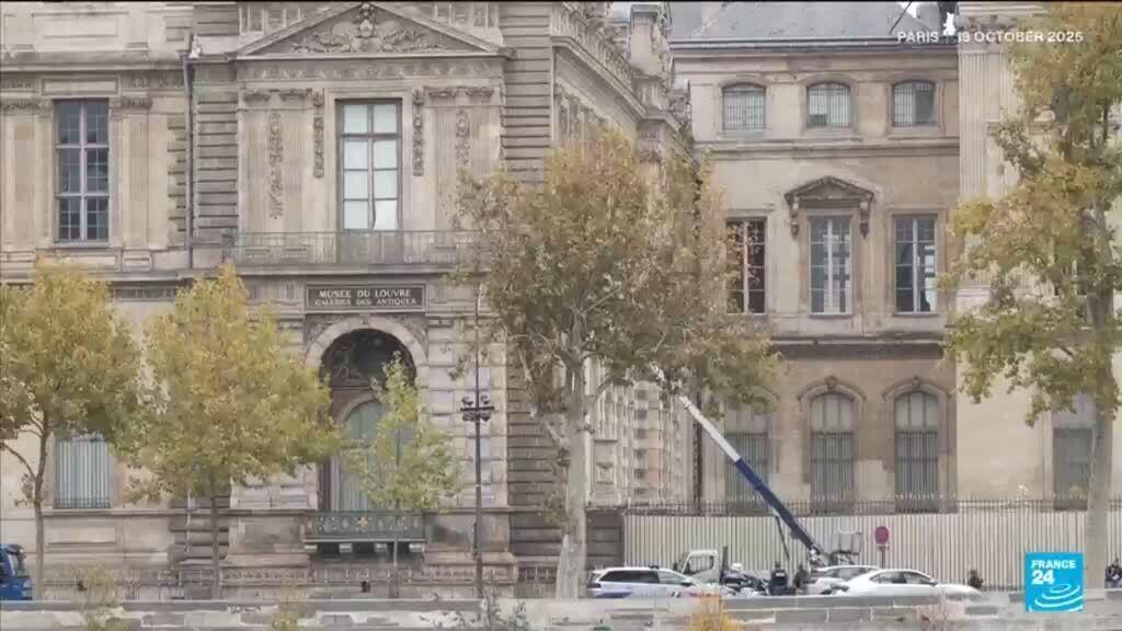 Video thumbnail for Louvre heist: The balcony’s ‘vulnerability’ flagged in 2018 in an audit