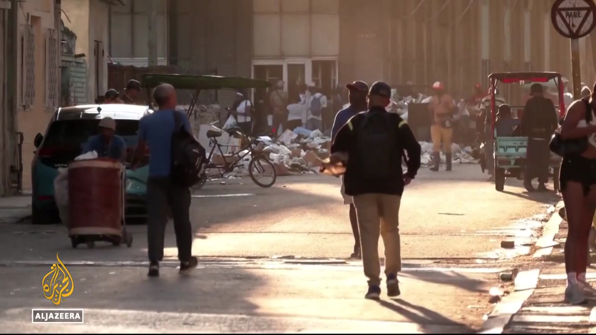 Video thumbnail for Trump threatens to ‘take’ Cuba as island grapples with nationwide blackout