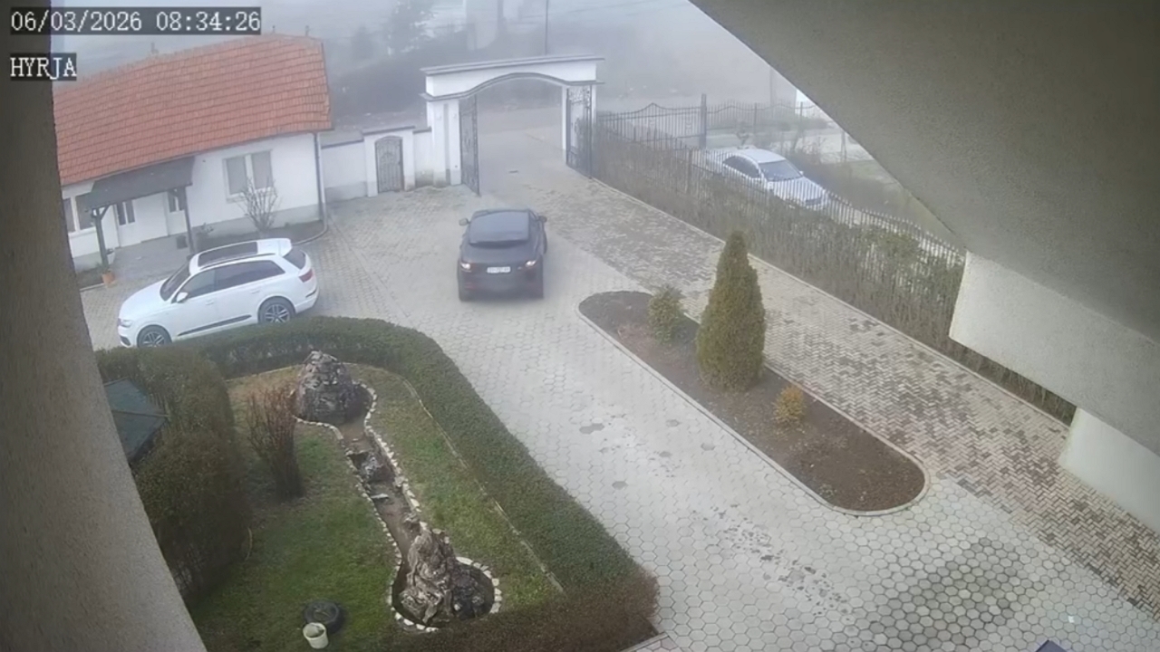 Video thumbnail for Kid Crashes Car into Hedge in Lipjan!