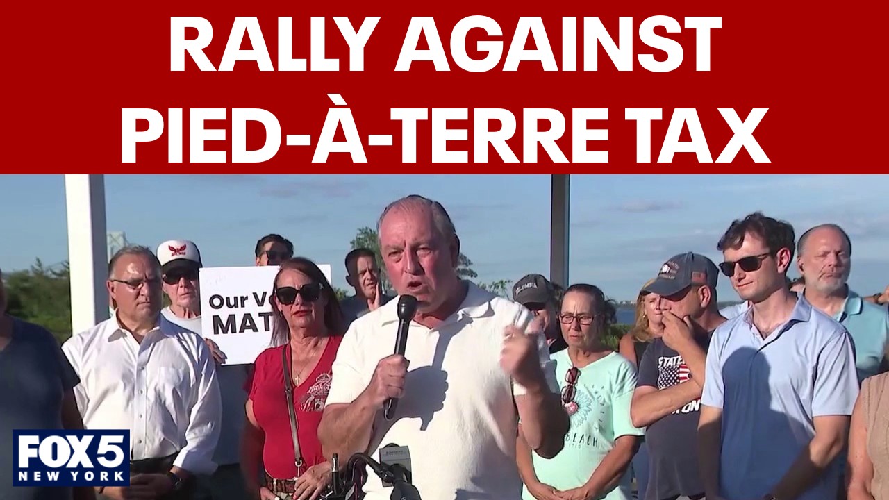 Video thumbnail for Staten Islanders rally against pied-à-terre tax rollout