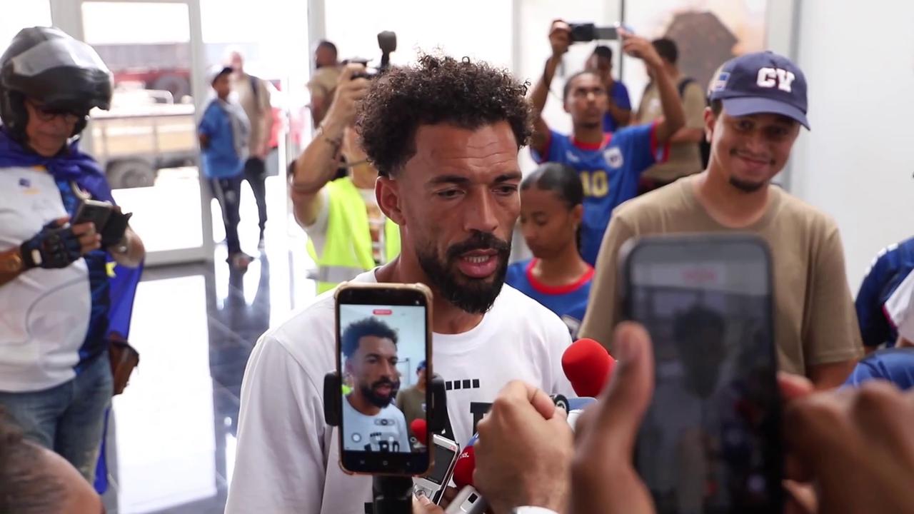 Video thumbnail for Senegal: Cabo Verde welcomes Blue Sharks home after historic World Cup debut.