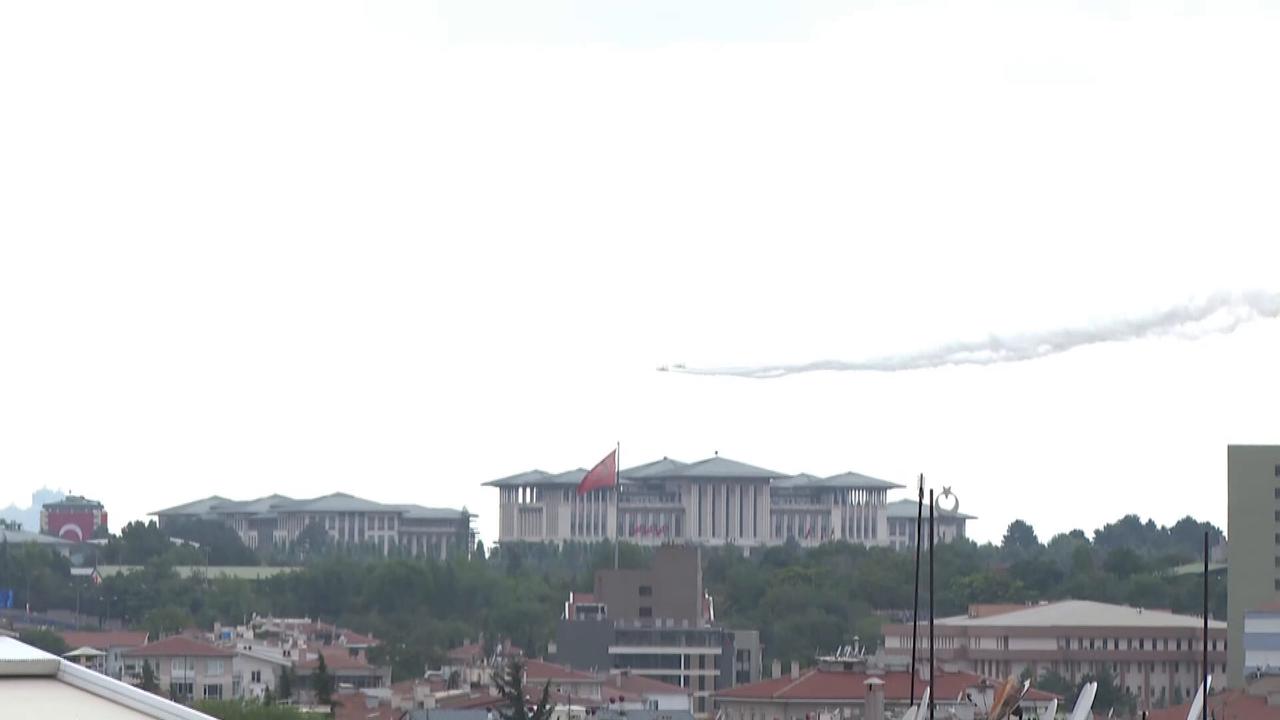 Video thumbnail for Türkiye: Turkish Stars perform rehearsal flights in Ankara ahead of NATO Summit.