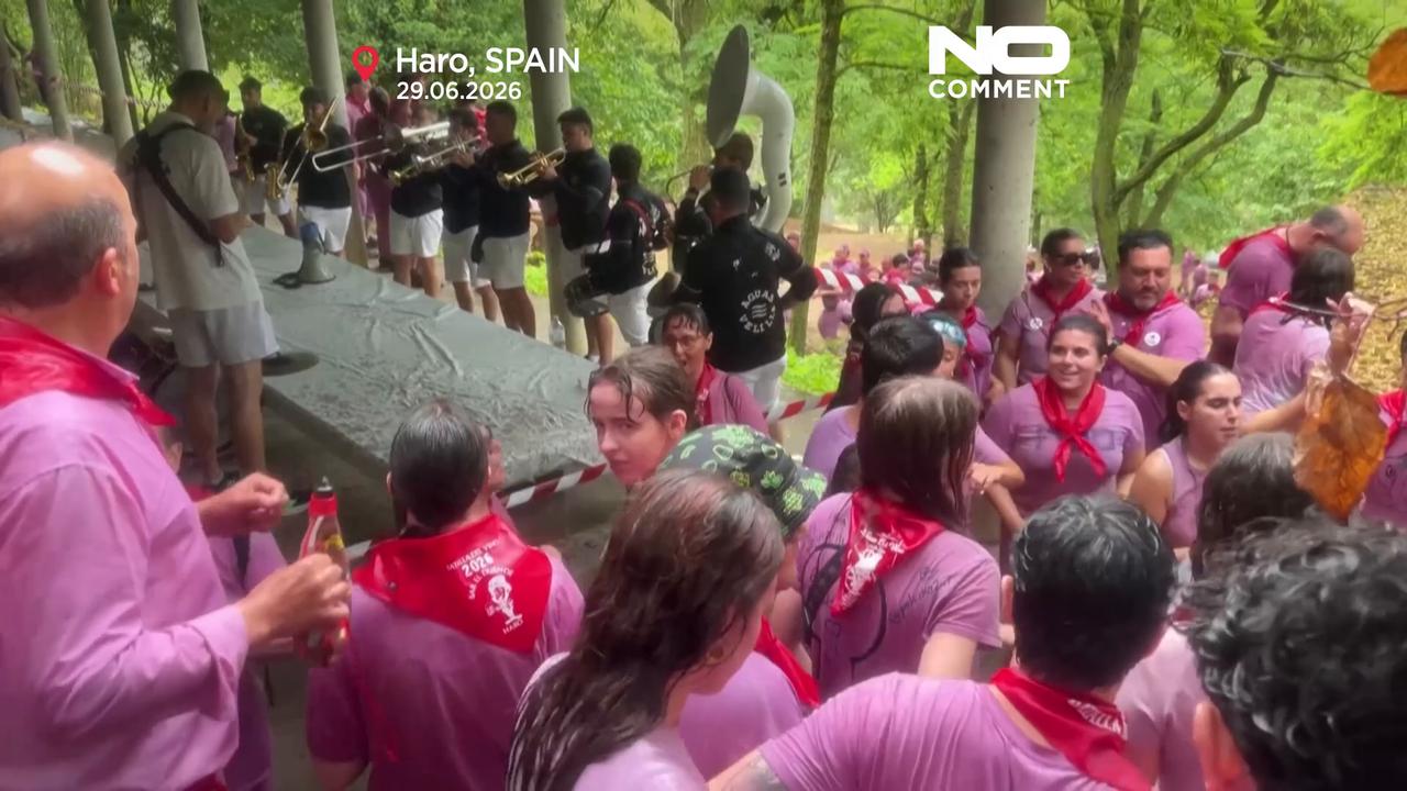 Video thumbnail for Thousands soaked in wine at Spain's iconic festival
