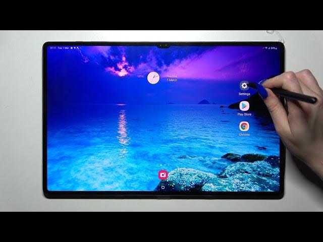 Video thumbnail for Samsung Galaxy Tab S8 Ultra - How To Enter Split Screen