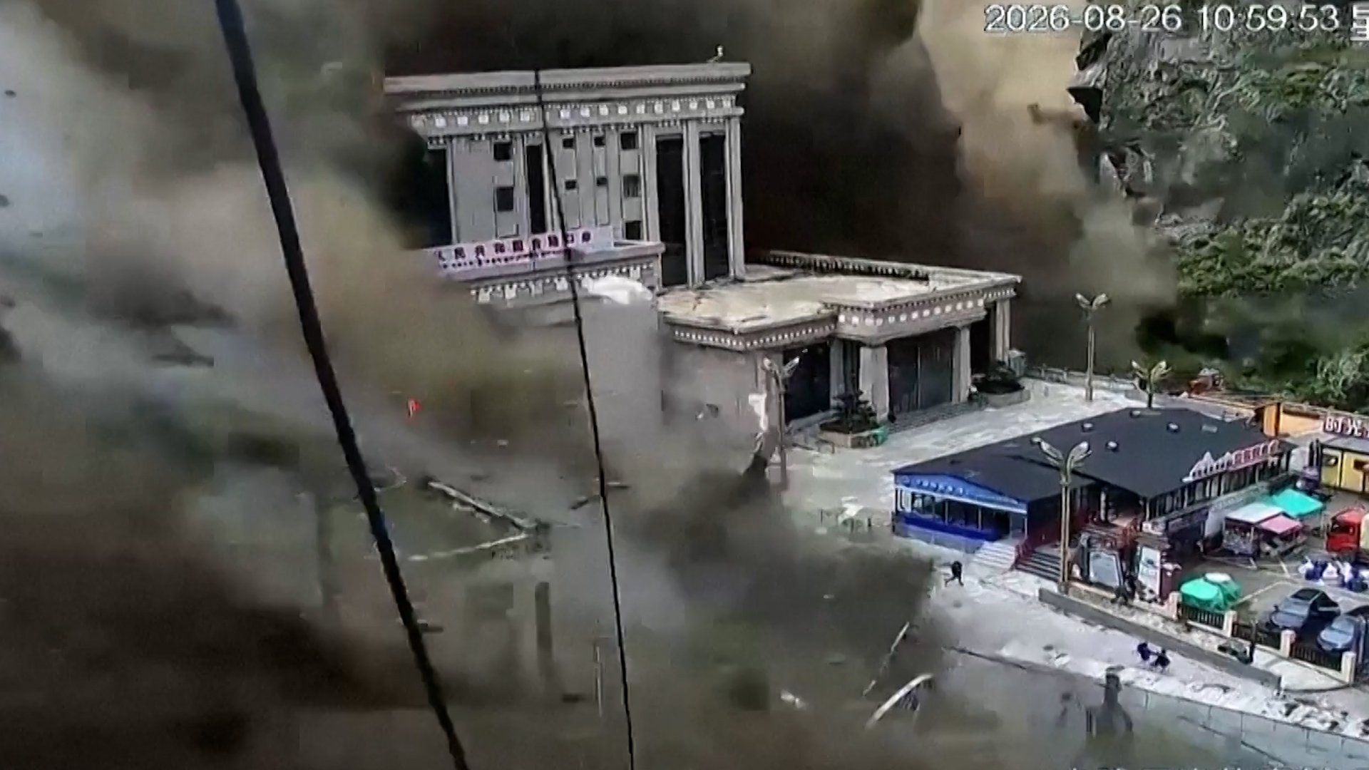 Video thumbnail for CCTV captures terrifying mudslide engulfing Nepal-China border