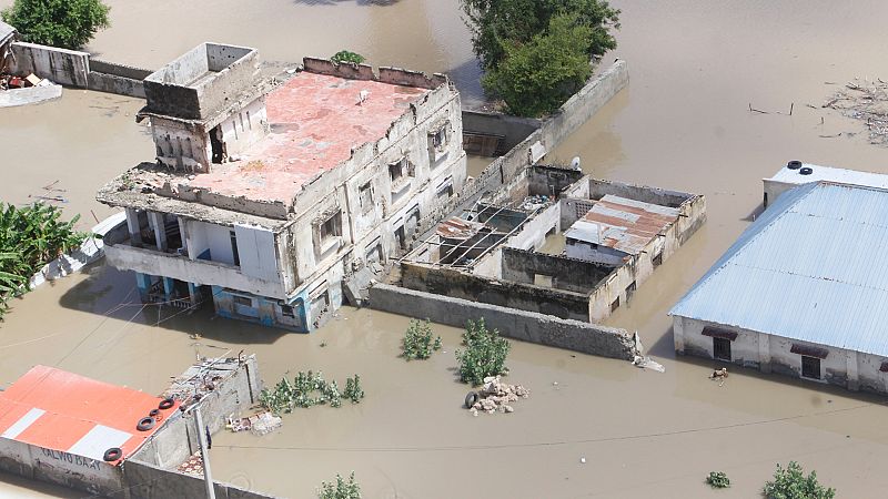 Video thumbnail for At least seven killed by overnight floods in Mogadishu
