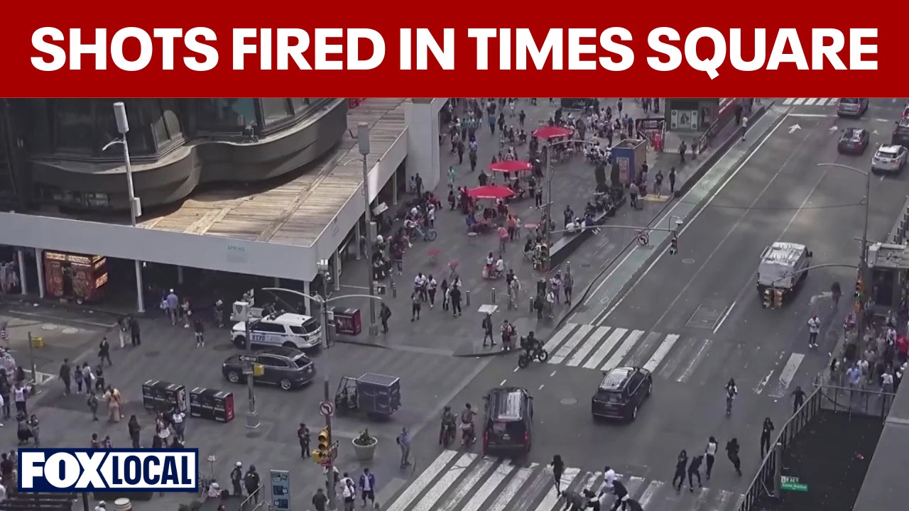 Video thumbnail for Shots fired in Times Square
