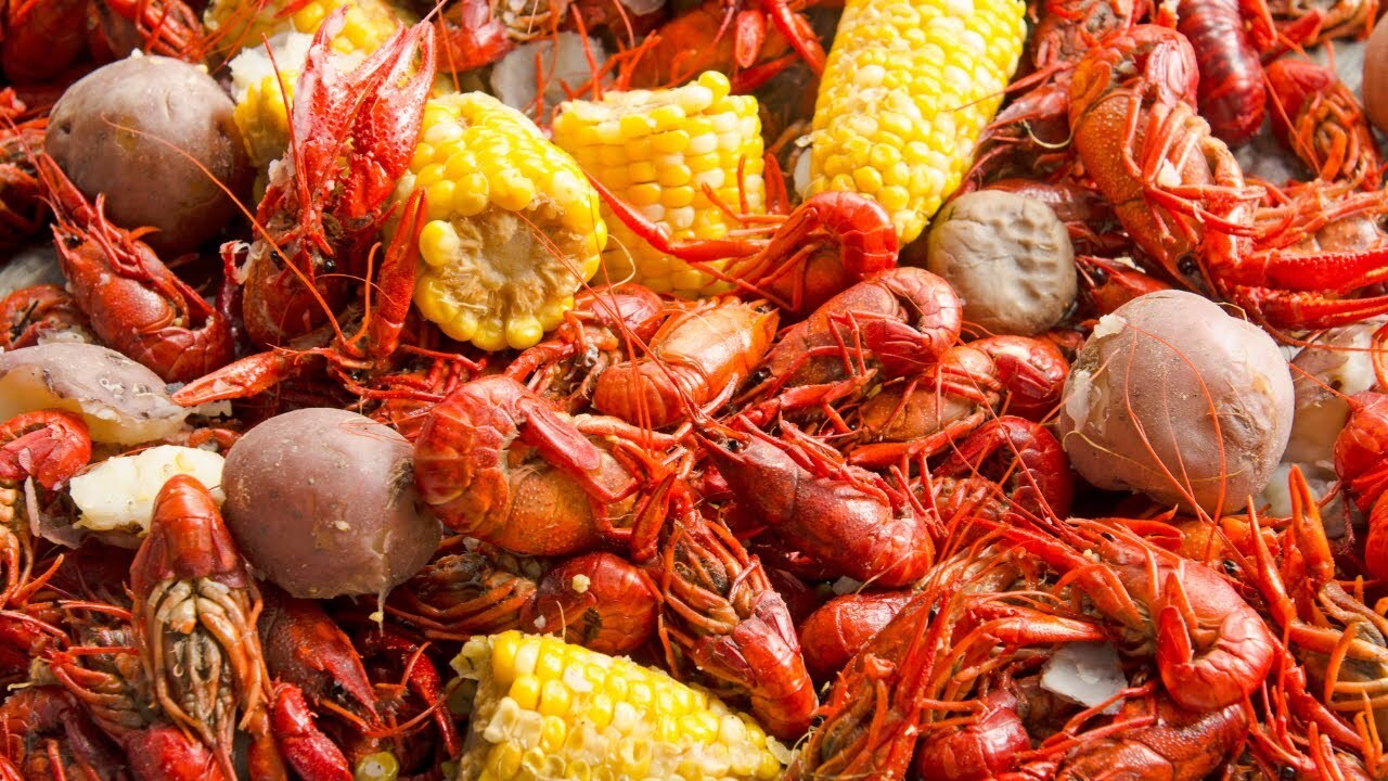 Video thumbnail for Crawfish Boil with Friends - Tips on Doing a Crawfish Boil