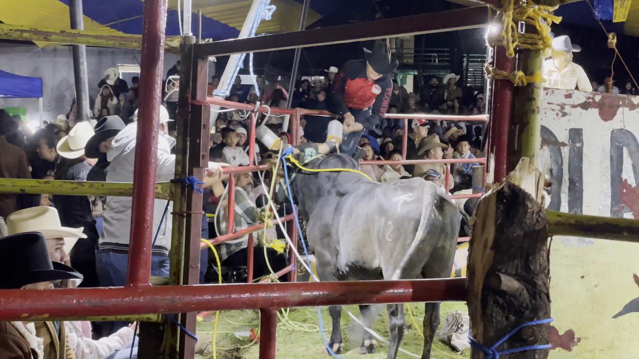 Video thumbnail for Mexico: San Miguel Topilejo Jaripeo Tradition 7.