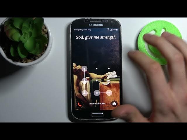 Video thumbnail for How to Insert SIM & SD Card to SAMSUNG Galaxy S4 – Set Up SIM & SD Card
