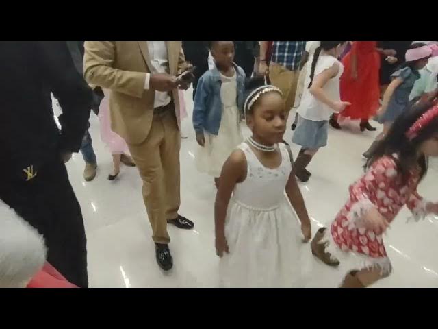 Video thumbnail for Rontryelle father and daughter dance