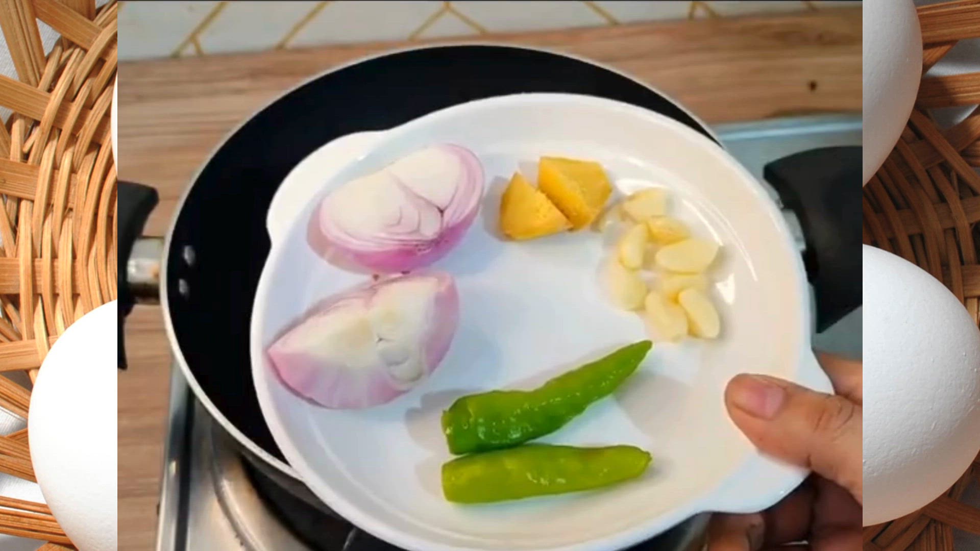 'Video thumbnail for Special Spicy Sliced Boiled Egg Gravy '