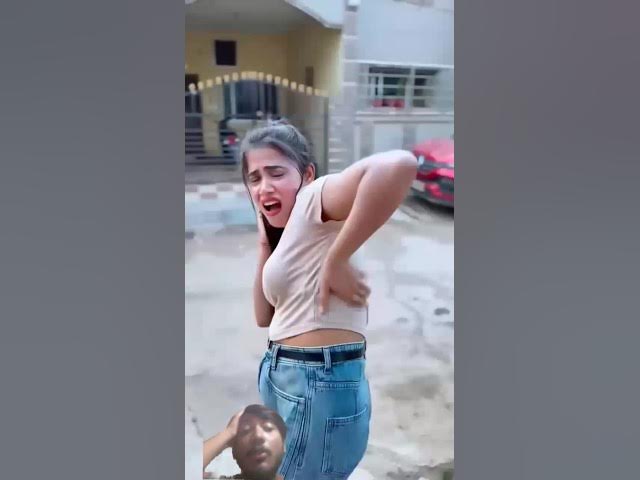 Video thumbnail for पड़ोस की लड़ाई देखने का मजाladki ko mara 🤣😂 #comedy #funny#viral#viralvideo#trending#short#video#yt