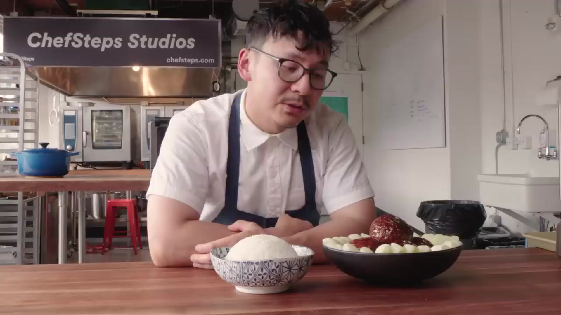 Video thumbnail for How to Make Ultra-Tender Lion_s Head Meatballs (狮子头)(720P_HD)