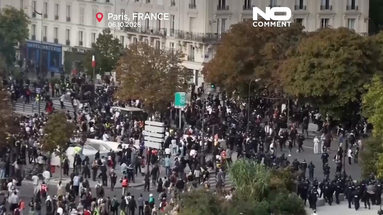 Video thumbnail for Tear gas and fireworks as student protests turn violent in Paris