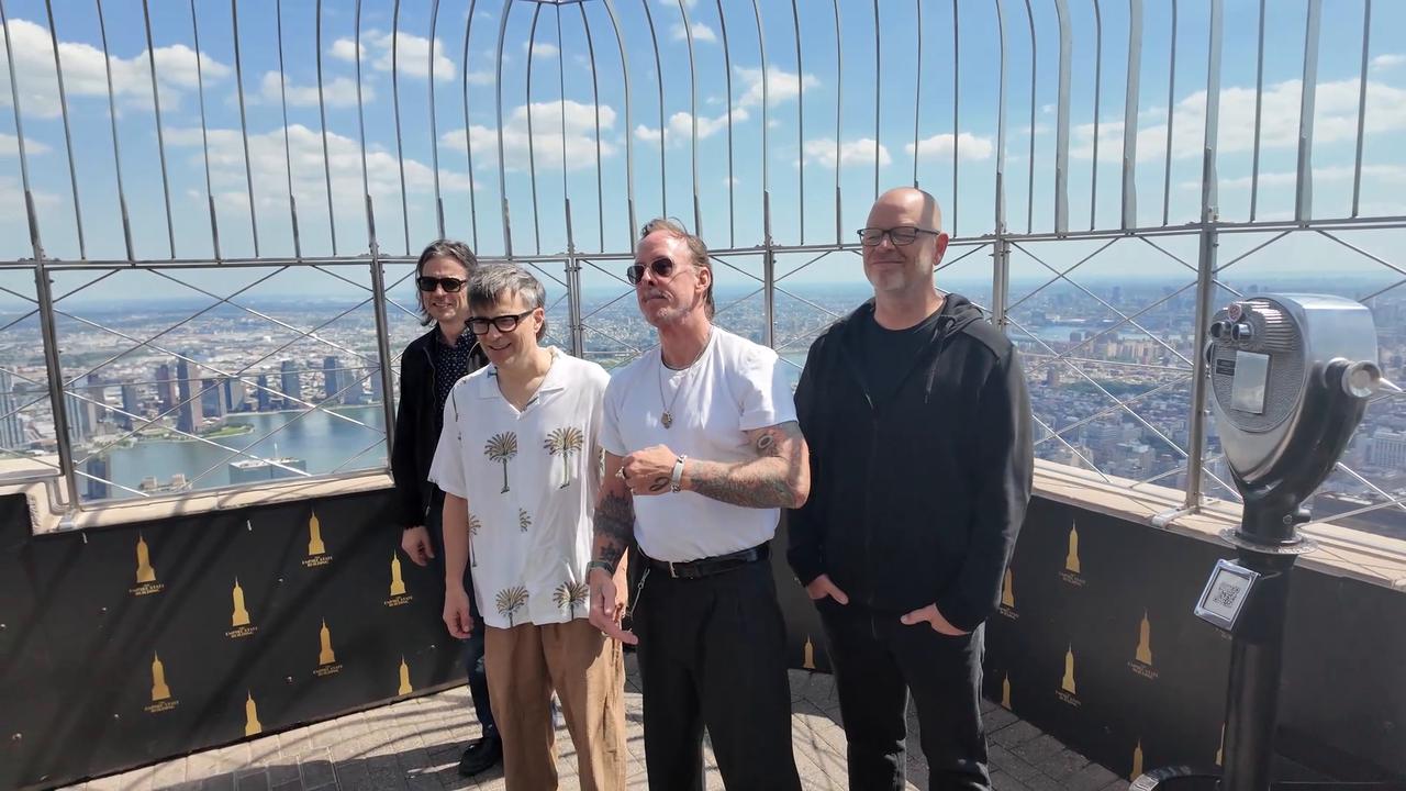 Video thumbnail for NY: Weezer Visit the Empire State Building 5.