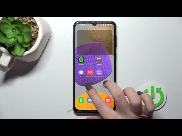 Video thumbnail for Samsung Galaxy F23 - How To Change Lock Screen Wallpaper