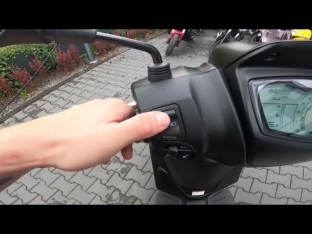 Video thumbnail for How to Enable or Disable High Beam in Piaggio Medley S ( 2017 - now ) | Use High Beam