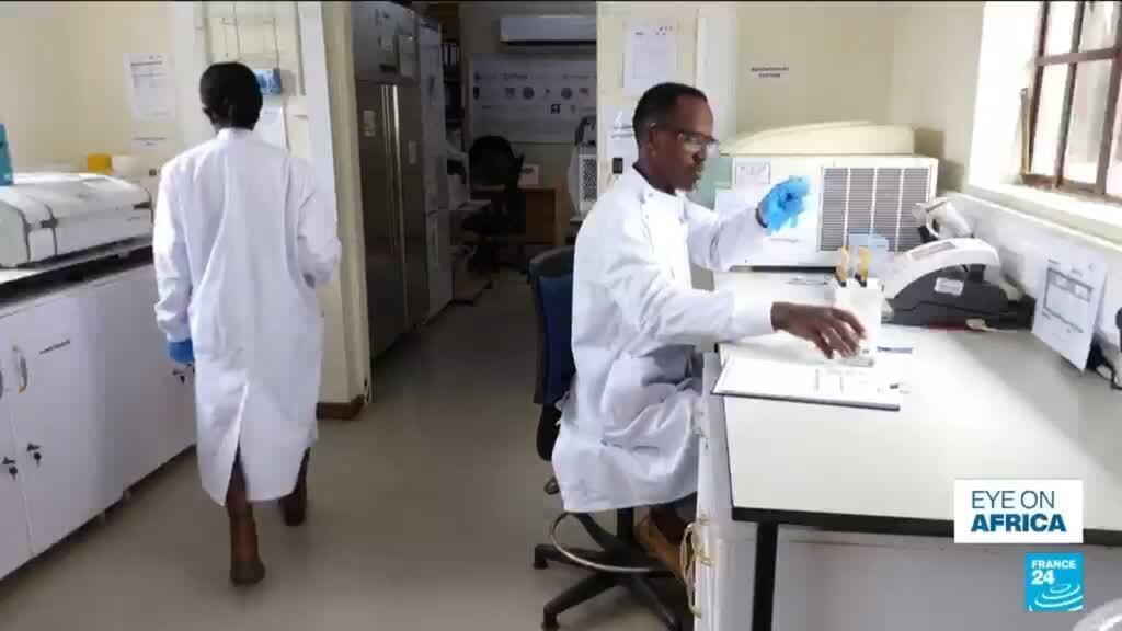 Video thumbnail for Uganda launches Ebola vaccine trial