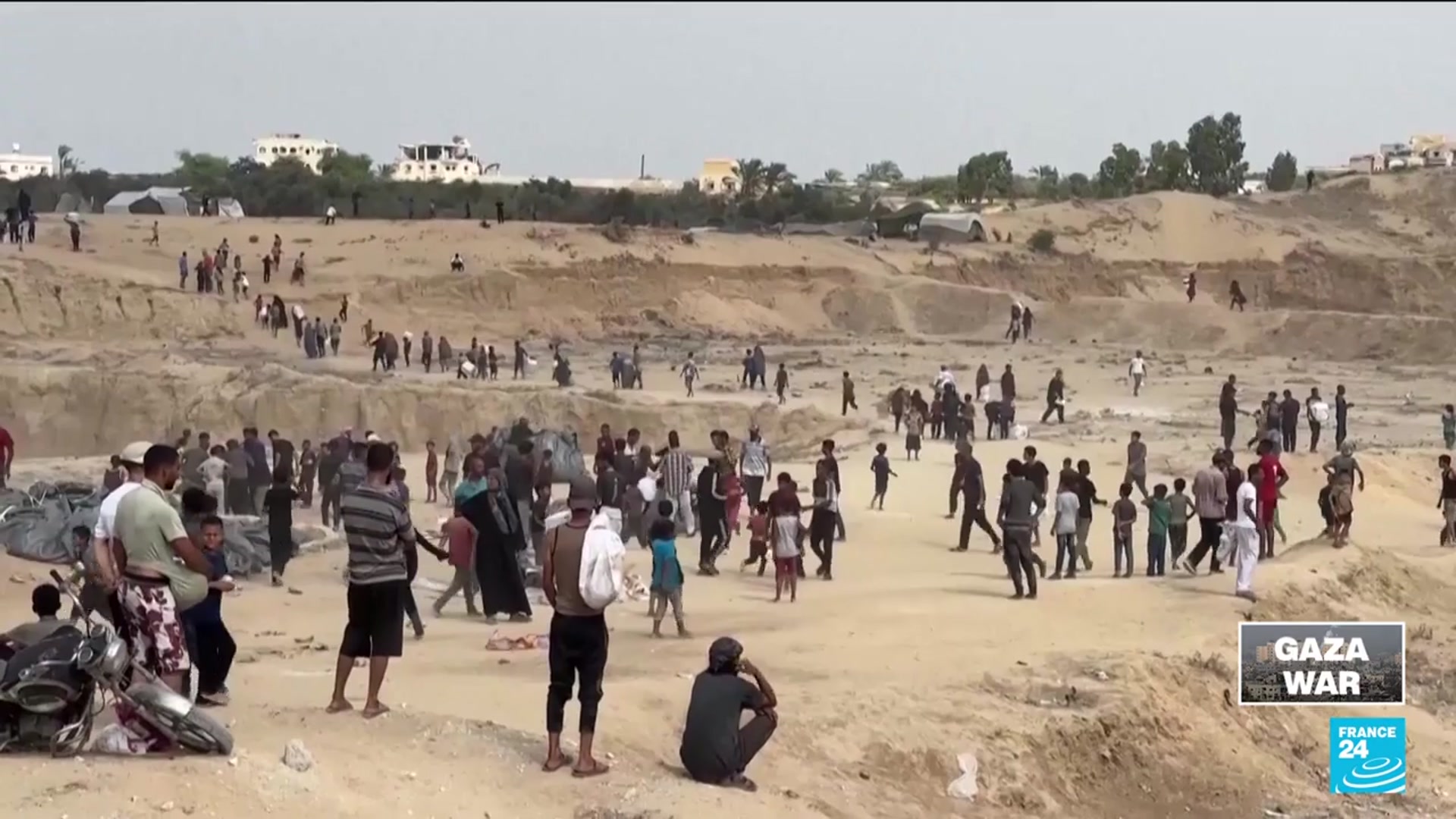 'Video thumbnail for At least 89 Palestinians killed as Israeli tanks continue to pound Gaza'