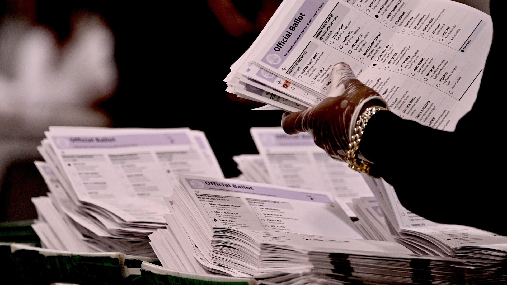 Video thumbnail for Judge blocks new mail-voting rules as midterms approach