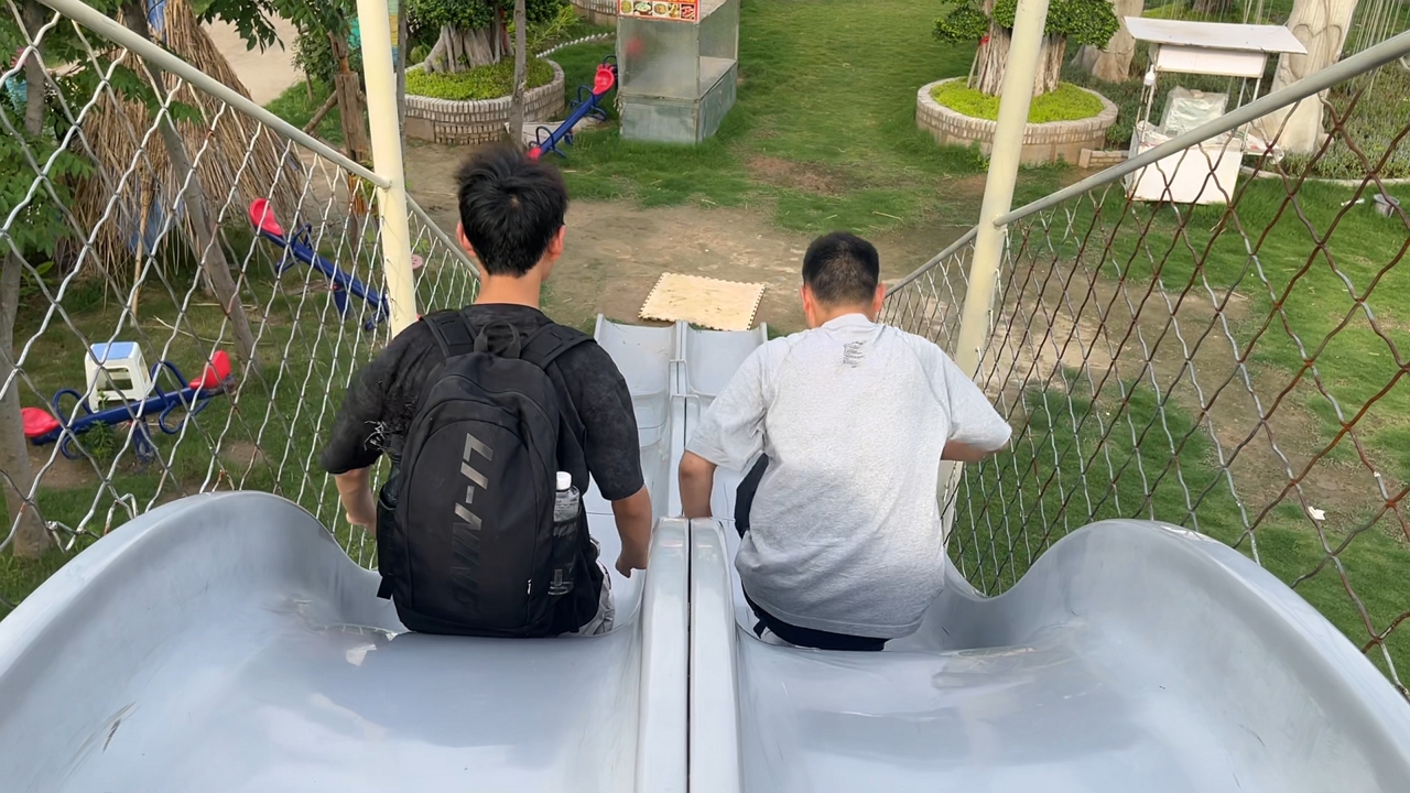 Video thumbnail for Hilarious Headfirst Slide Fail in Henan Playground