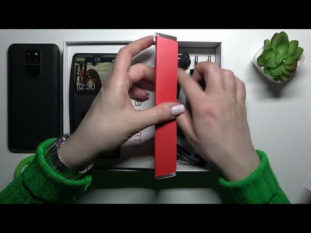 Video thumbnail for Check All Accessories You Can Find in Box With Emporia Smart 5 - Unboxing