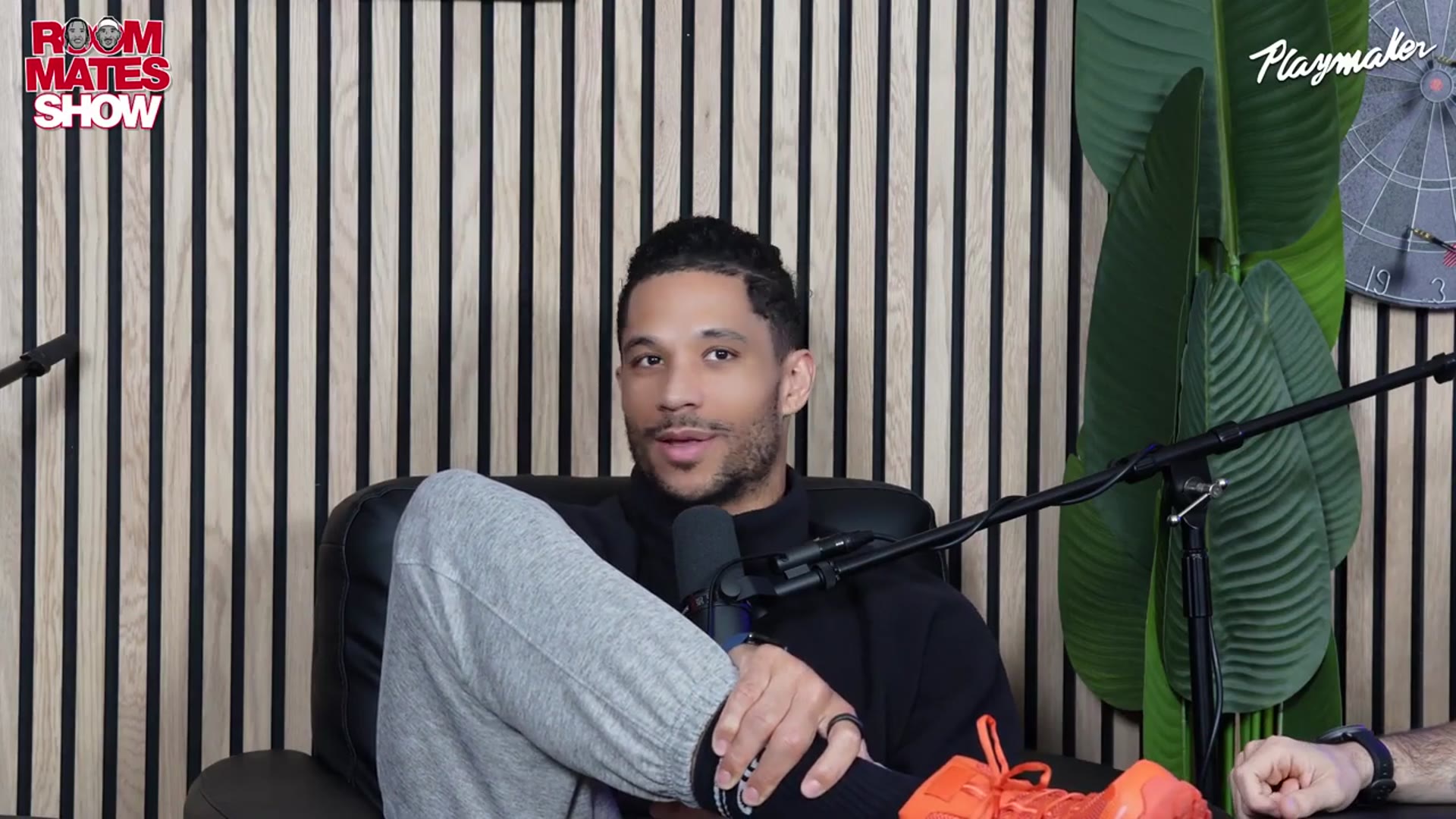 Video thumbnail for Jalen Brunson & Josh Hart Read Their WILD Playoff DMs From Fans…