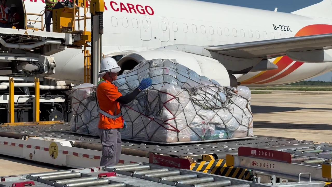 Video thumbnail for China: New Haikou-Singapore cargo route launched to boost Hainan FTP's trade connectivity.