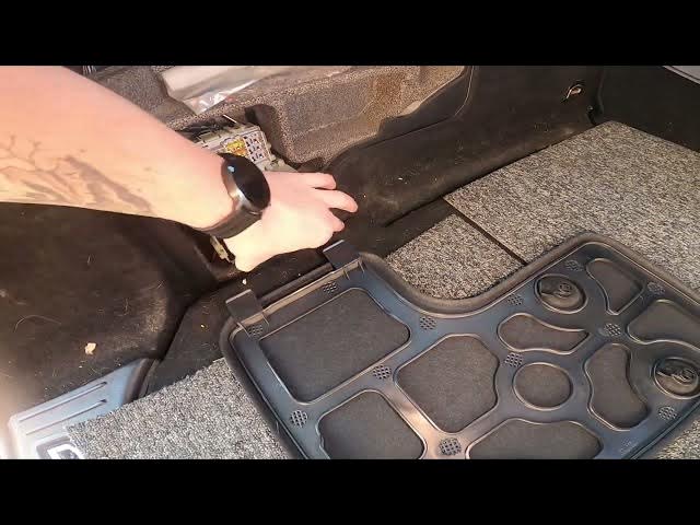 Video thumbnail for Where is Trunk Fuse Box in Ford Mondeo IV ( 2007 - 2014 ) - Find Interior Fuse Box