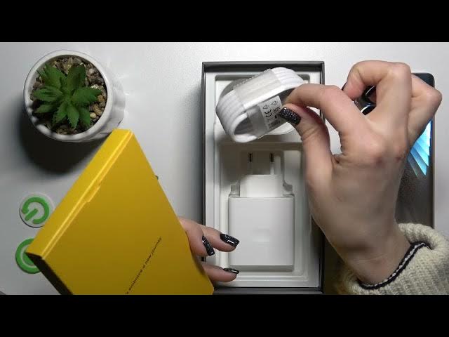 Video thumbnail for Does REALME 10 Pro+ Comes with Earbuds? - Let's Find Out!