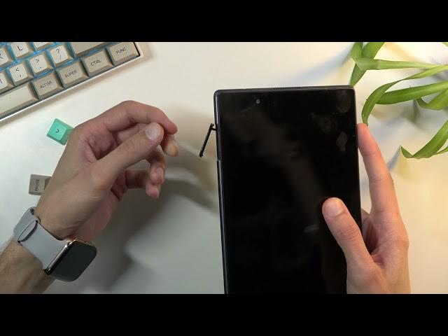 Video thumbnail for How to Insert SD Card to LENOVO Tab 4 8 – Input SD Card