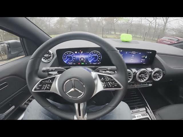 Video thumbnail for MERCEDES-BENZ EQA - How to Enable or Disable Traffic Announcements