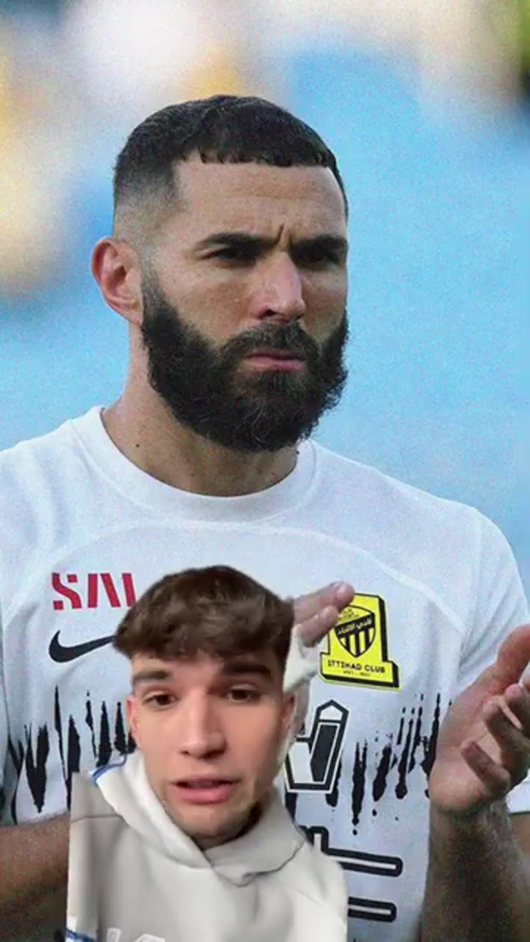 'Video thumbnail for BENZEMA SEÑALADO'