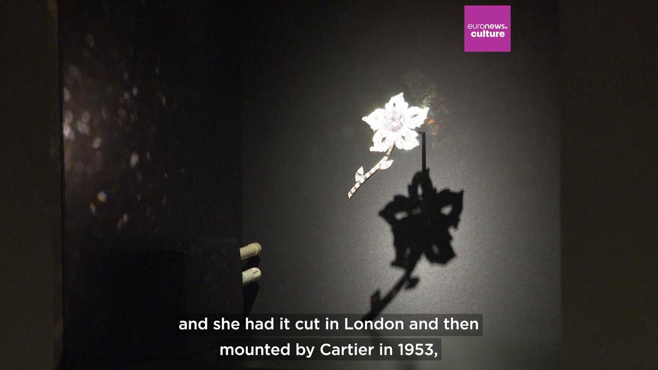 Video thumbnail for London's V&A museum hosts major Cartier showcase with over 350 dazzling pieces