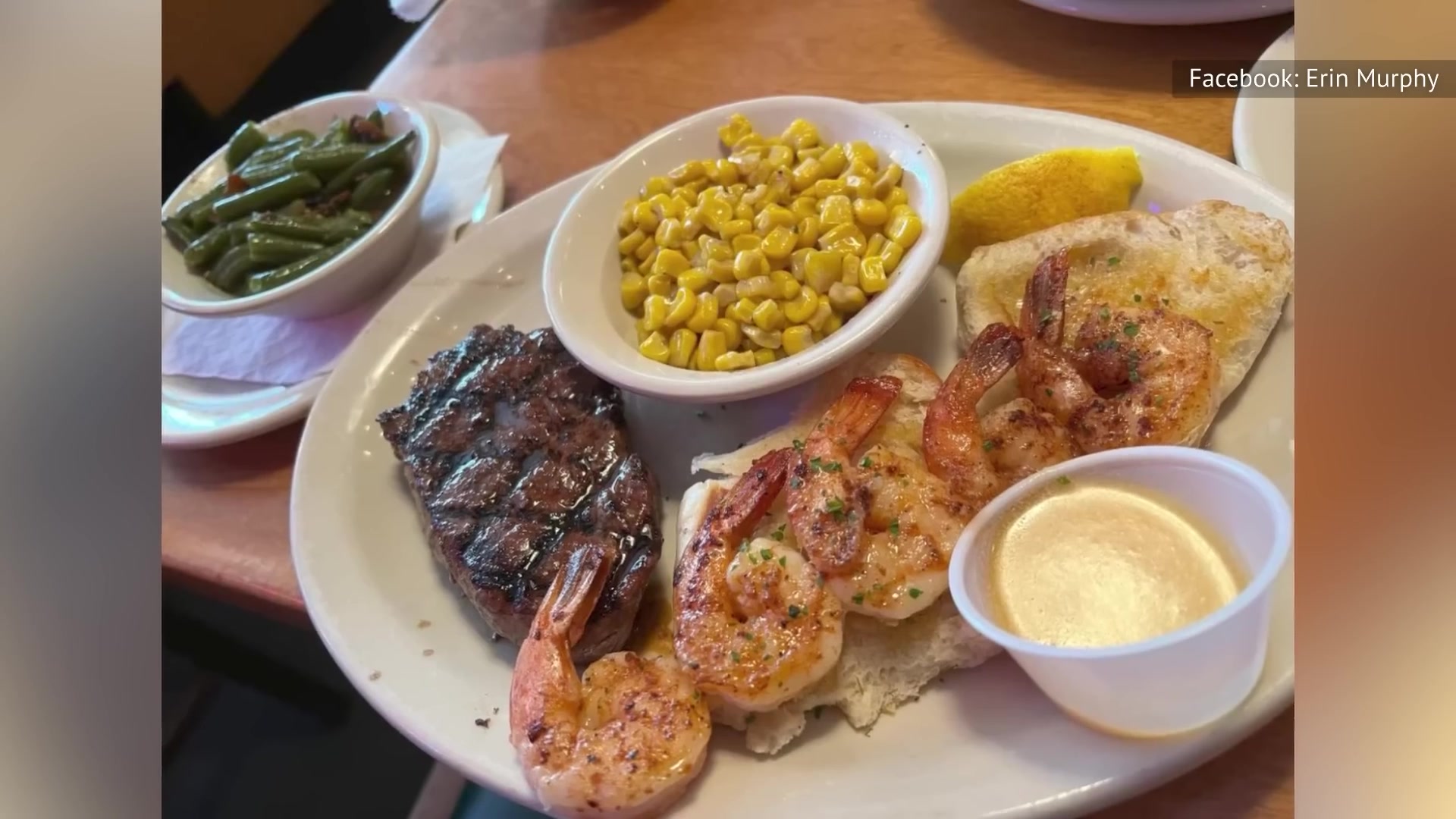 Video thumbnail for There's An Easy Choice For The Best Side Dish At Texas Roadhouse