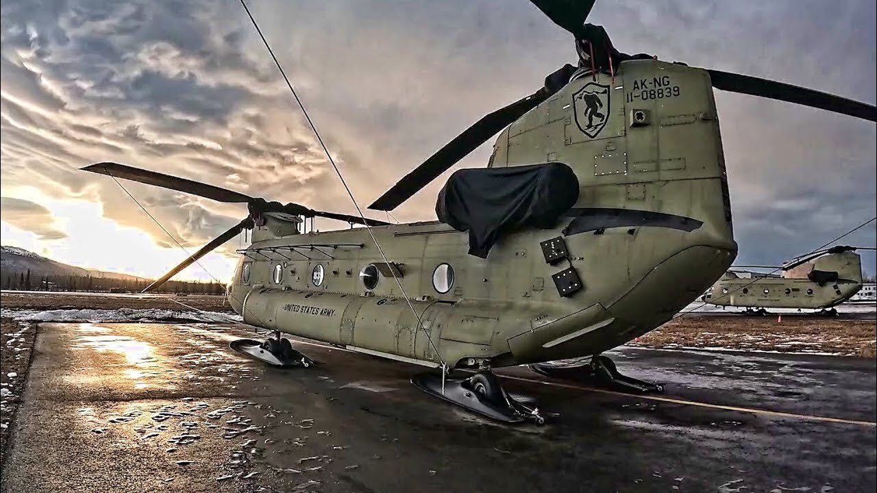 Video thumbnail for U.S. Army Helicopter Troop Carrier • Chinook CH-47