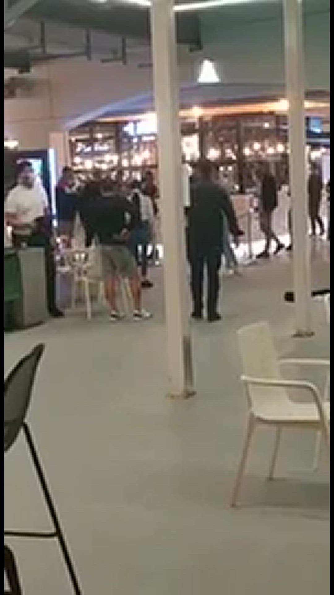 'Video thumbnail for Schlägerei in Maspalomas - Junge Canarios verweigerten die Maske'