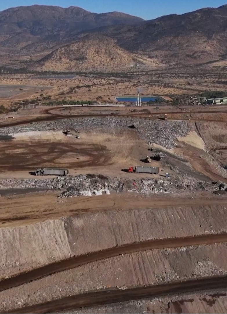 Video thumbnail for Chile landfill raises methane concerns near Santiago