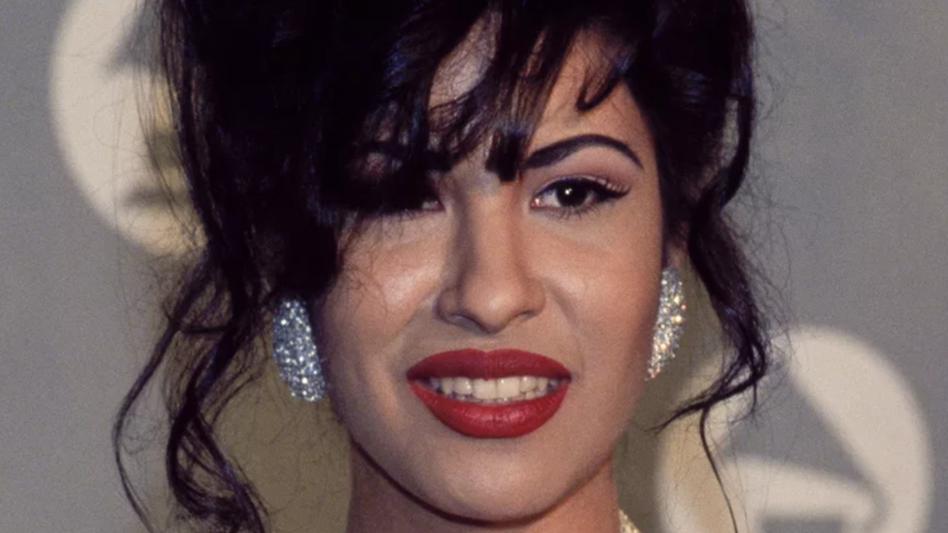Video thumbnail for Here's Who Inherited Selena's Money After She Died