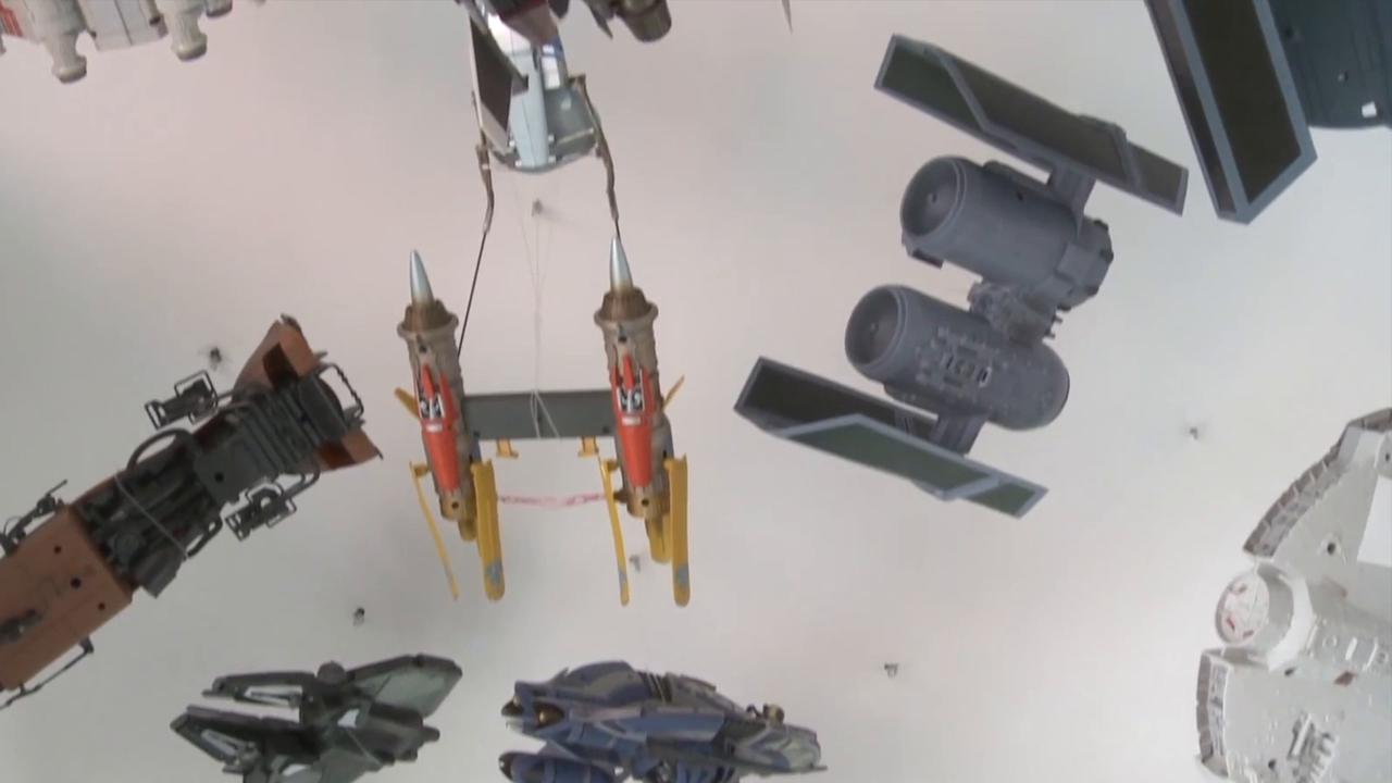 Video thumbnail for Mexico: Star Wars Day celebrated worldwide on May 4.