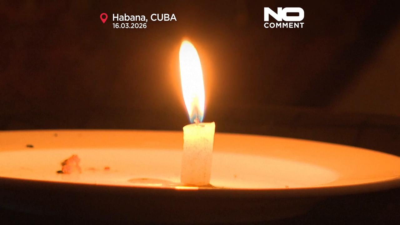 Video thumbnail for Blackout plunges cuba into darkness and exposes fragile power grid