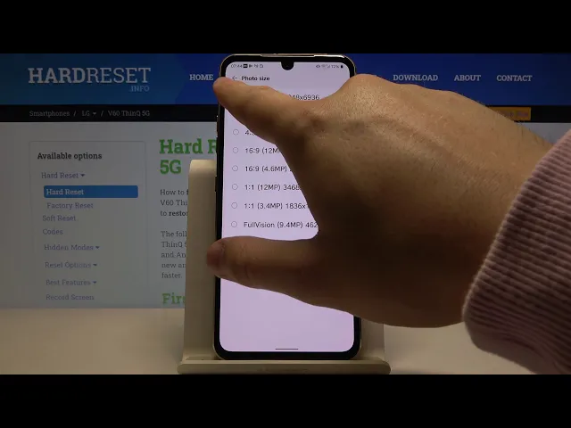 Video thumbnail for How to Adjust Photo Size in LG V60 ThinQ - Change Size of Photo