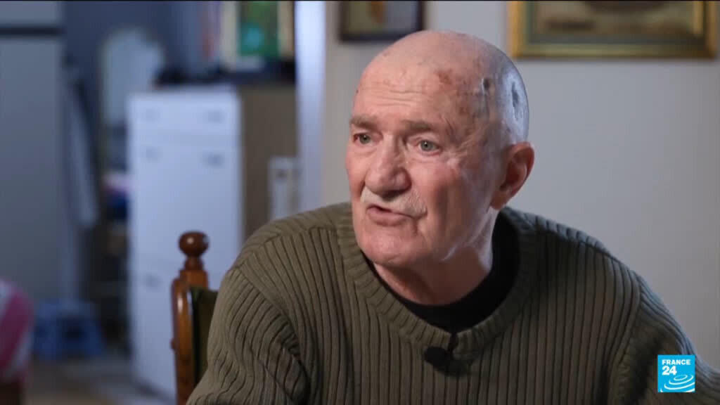 Video thumbnail for Slovenians vote in a referendum on legalising euthanasia