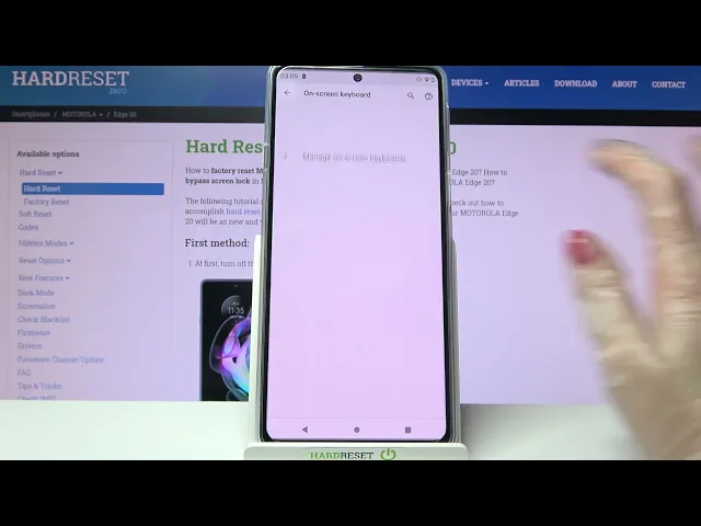 Video thumbnail for How to Enter Text Correction Options in MOTOROLA Edge 20 – Find Text Correction Settings