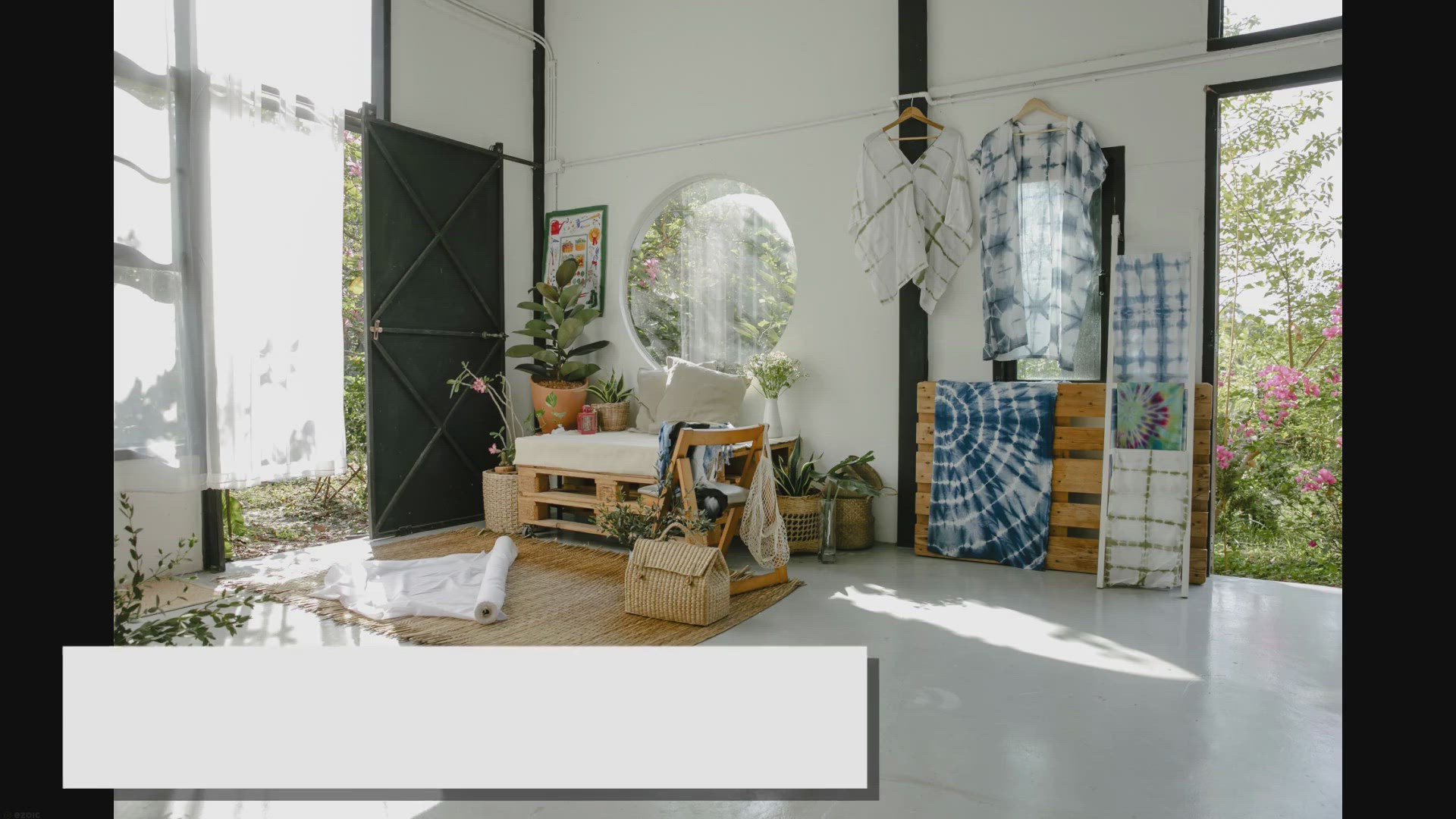 'Video thumbnail for A Complete Guide to Your Living Room Vertical Gardening'
