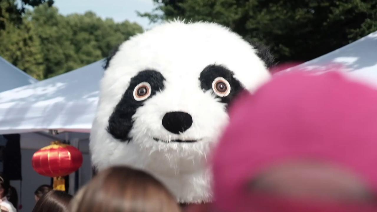 Video thumbnail for Traditional Chinese culture lights up Riga's 825th anniversary celebration.