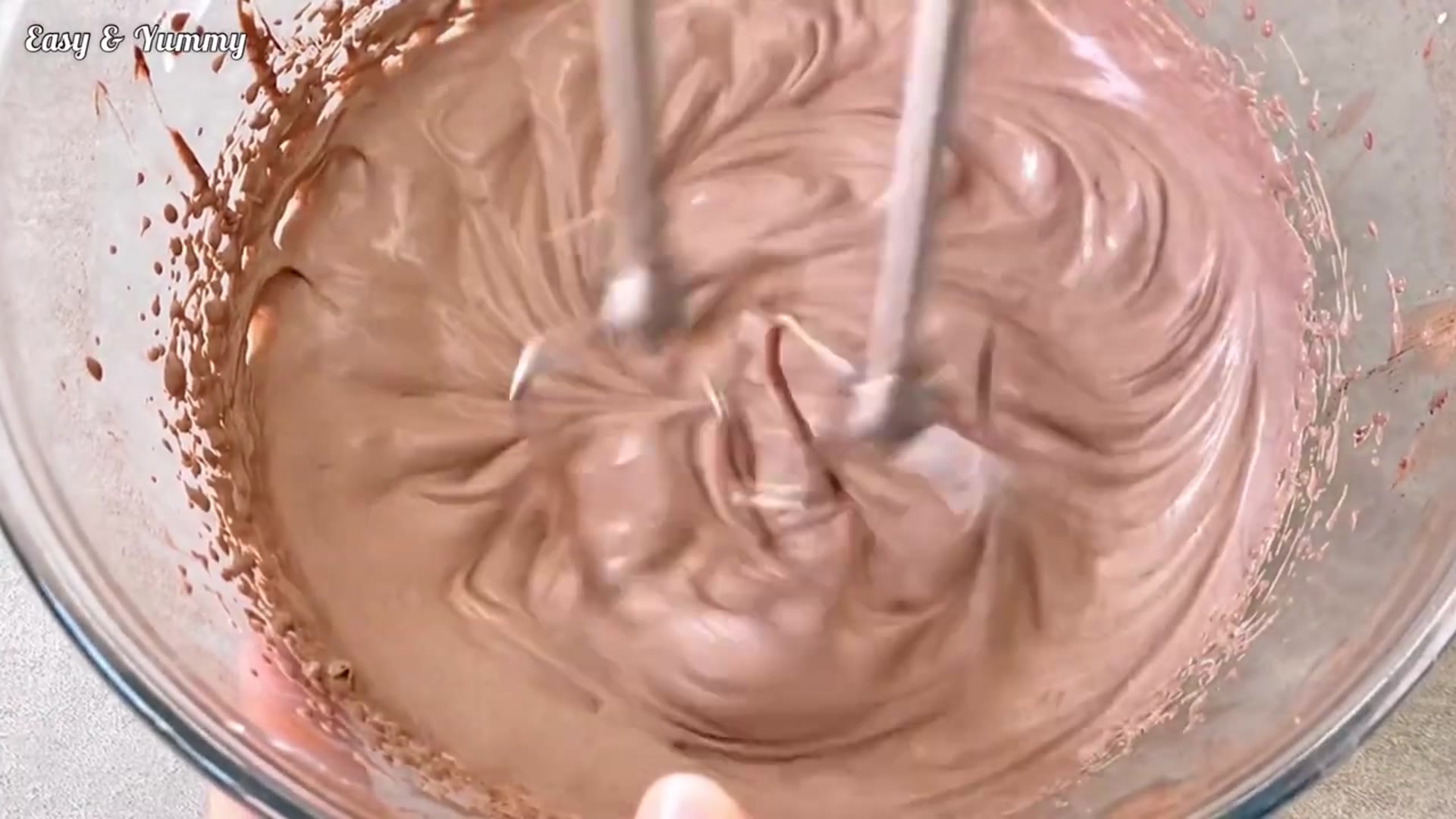 Video thumbnail for Chocolate Ice Cream. Only 3 Ingredients. No machine. Very easy and yummy! (720p 30fps)