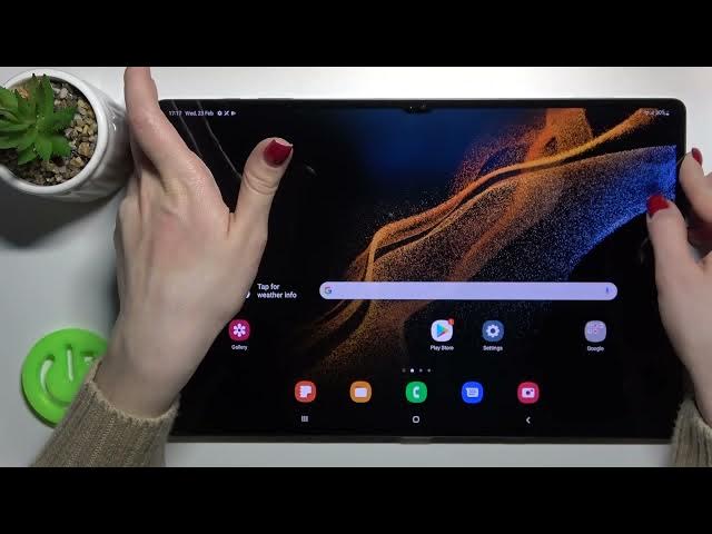 Video thumbnail for Face Unlock Test in SAMSUNG Galaxy Tab S8 Ultra – Face Unlock Efficiency
